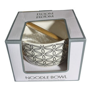 Noodle Bowl Set, Typically Used for Ramen or Pho NWT with Sticks and Spoon-Black